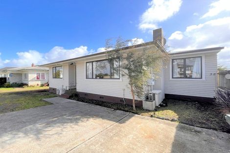 Photo of property in 32 Freyberg Avenue, Papatoetoe, Auckland, 2104