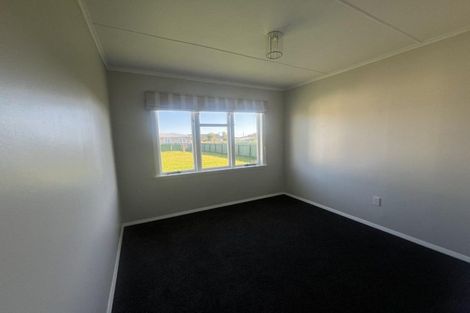 Photo of property in 15 Laird Street, Castlecliff, Whanganui, 4501