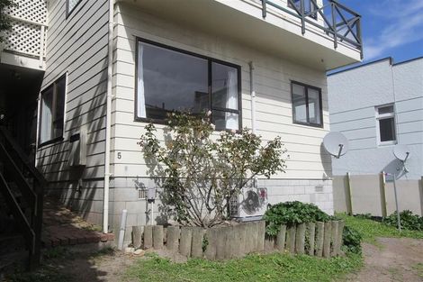 Photo of property in 51f5 Austin Street, Mount Victoria, Wellington, 6011