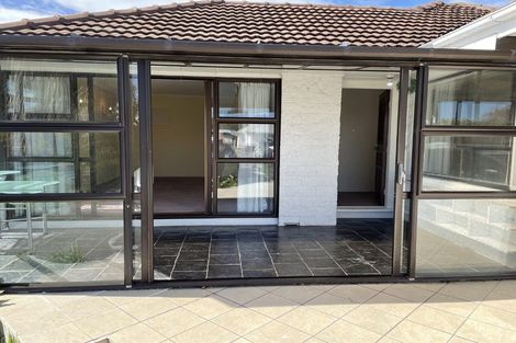 Photo of property in 132 Avonhead Road, Avonhead, Christchurch, 8042