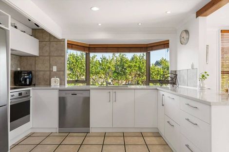 Photo of property in 988 Papamoa Beach Road, Papamoa Beach, Papamoa, 3118