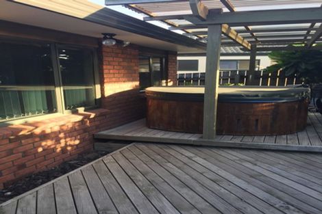 Photo of property in 11 Takahe Drive, Paraparaumu Beach, Paraparaumu, 5032