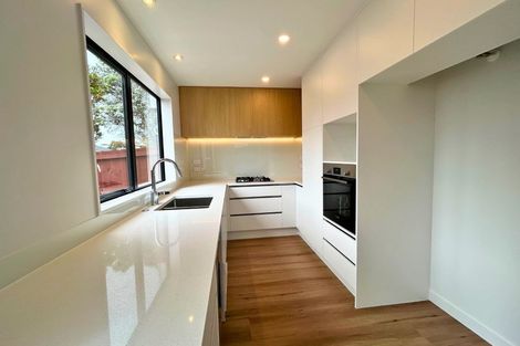 Photo of property in 23c Athena Drive, Totara Vale, Auckland, 0629