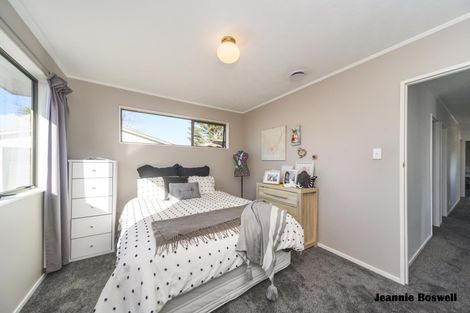 Photo of property in 66 Carter Crescent, Awapuni, Palmerston North, 4412