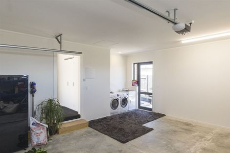 Photo of property in 8 Poplar Grove, Feilding, 4702