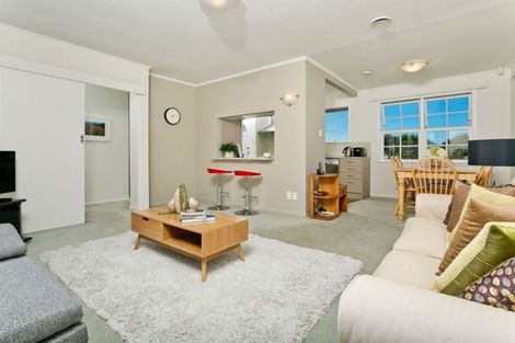 Photo of property in 117 Stanley Road, Glenfield, Auckland, 0629