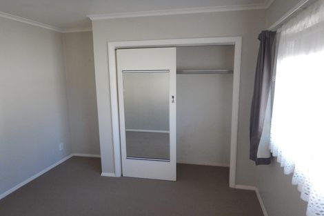 Photo of property in 13 Seaview Road, Marfell, New Plymouth, 4310