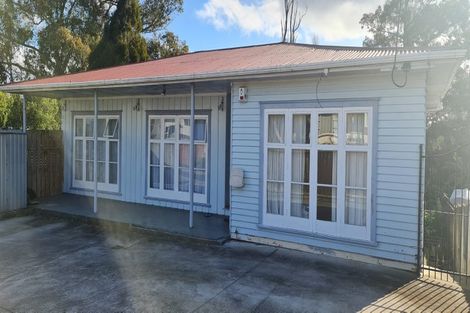 Photo of property in 6 Kingdale Road, Henderson, Auckland, 0610