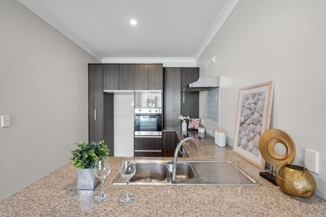 Photo of property in 7/44 Carlos Drive, Flat Bush, Auckland, 2016