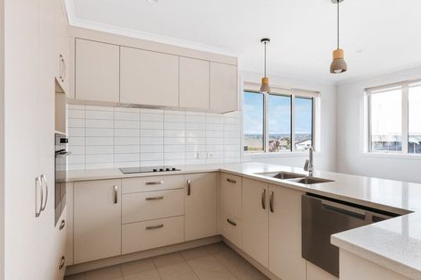 Photo of property in Waterview Estate, 57/4 Greystone Place, Omokoroa, 3114