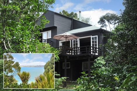 Photo of property in 42 Kauri Road, Laingholm, Auckland, 0604