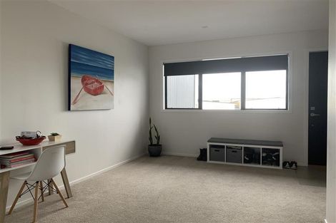 Photo of property in 55 Rangihina Road, Hobsonville, Auckland, 0616