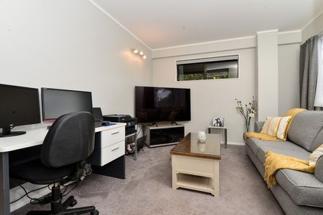 Photo of property in 23 Lachlan Drive, Dinsdale, Hamilton, 3204