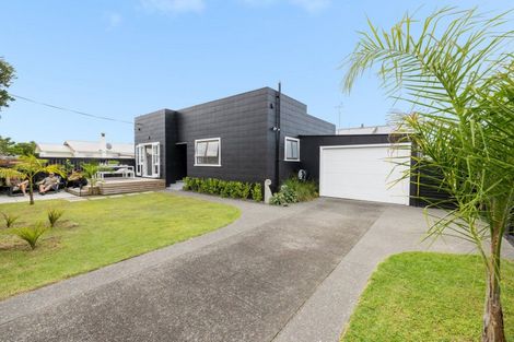 Photo of property in 35 Ngatai Road, Otumoetai, Tauranga, 3110