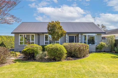 Photo of property in 215 Avonhead Road, Avonhead, Christchurch, 8042
