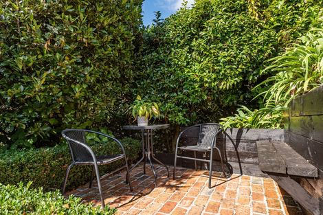 Photo of property in 74 Mortimer Terrace, Brooklyn, Wellington, 6021