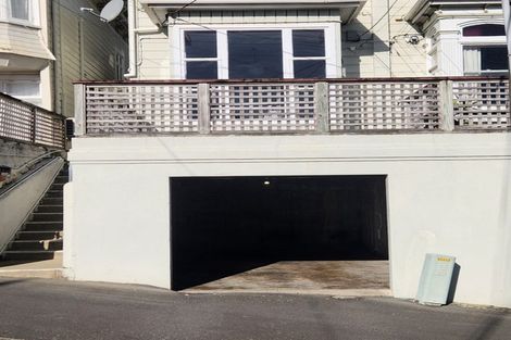 Photo of property in 31 Austin Street, Mount Victoria, Wellington, 6011