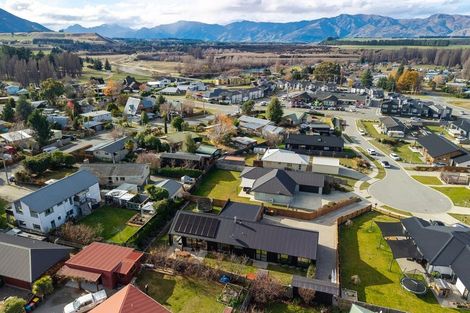 Photo of property in 7 Hebbard Court, Albert Town, Wanaka, 9305