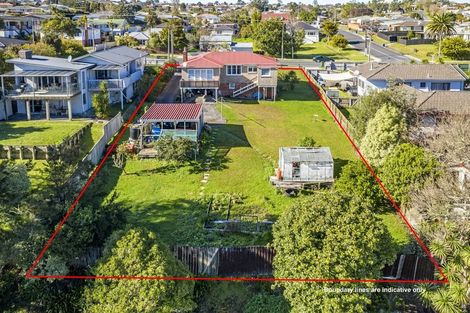 Photo of property in 13 Newington Road, Henderson, Auckland, 0612