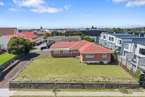Photo of property in 4 Kenderdine Road, Papatoetoe, Auckland, 2025
