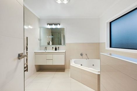 Photo of property in 202 Saint James Drive, Huntington, Hamilton, 3210