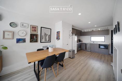 Photo of property in 2/16 Putini Road, Mangere Bridge, Auckland, 2022