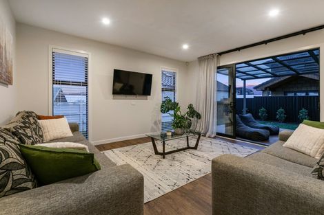 Photo of property in 2a Roland Road, Greenhithe, Auckland, 0632