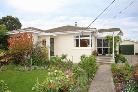 Photo of property in 25 Sandringham Street, Oamaru North, Oamaru, 9400