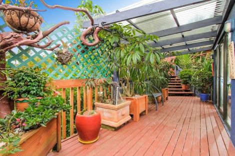 Photo of property in 39 Chamari Close, Titirangi, Auckland, 0604