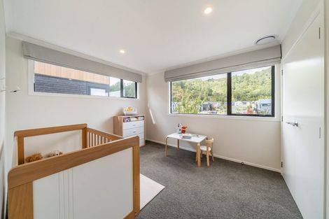 Photo of property in 15 Raeble Walkington Lane, Wallaceville, Upper Hutt, 5018