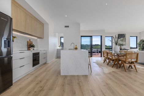 Photo of property in 6 Okupe Grove, Aotea, Porirua, 5024