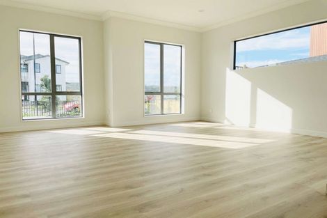 Photo of property in 54 Godfrey Drive, Orewa, 0931