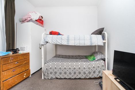 Photo of property in 32 Cambridge Street, Milson, Palmerston North, 4414