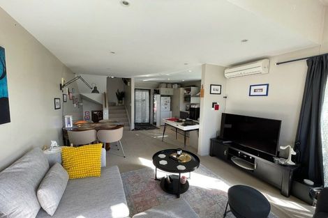 Photo of property in 2a Donald Crescent, Karori, Wellington, 6012