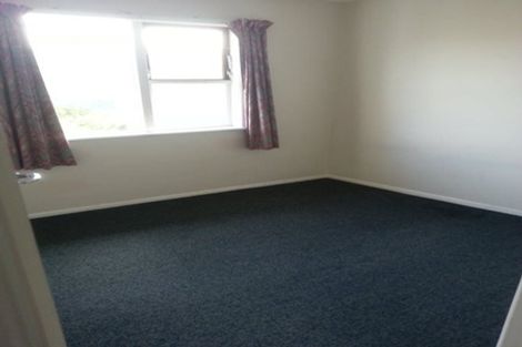 Photo of property in 12 Huntingdon Street, Northland, Wellington, 6012
