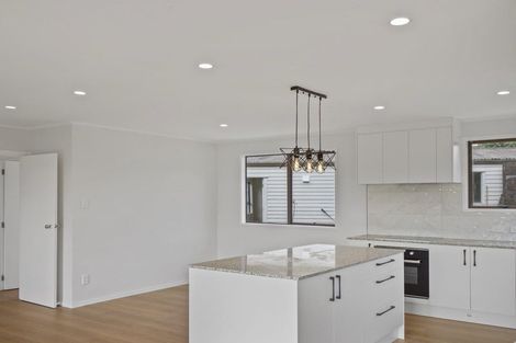 Photo of property in 30 Mcquarrie Avenue, Wattle Downs, Auckland, 2103
