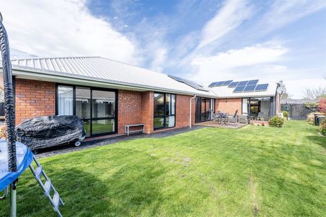 Photo of property in 3 Brockhall Lane, Avonhead, Christchurch, 8042