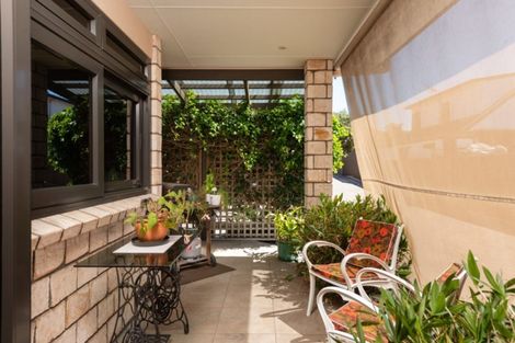 Photo of property in 10 Fairway Avenue, Mount Maunganui, 3116