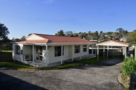 Photo of property in 24 Loughanure Place, Massey, Auckland, 0614