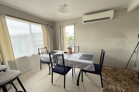 Photo of property in 3 Latham Stubbs Crescent, Waipawa, 4210