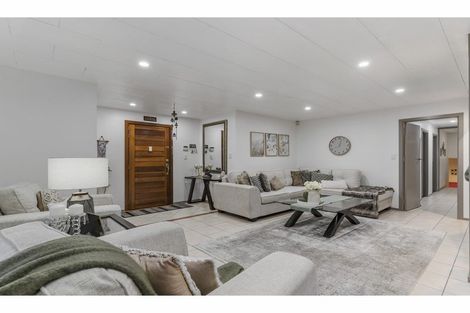 Photo of property in 129 Alfriston Road, Manurewa, Auckland, 2105