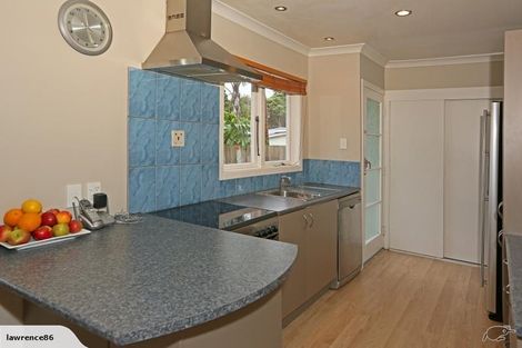 Photo of property in 20 Edwards Avenue, Henderson, Auckland, 0610