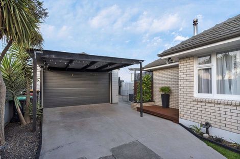 Photo of property in 19 Brockenhurst Street, Aranui, Christchurch, 8061