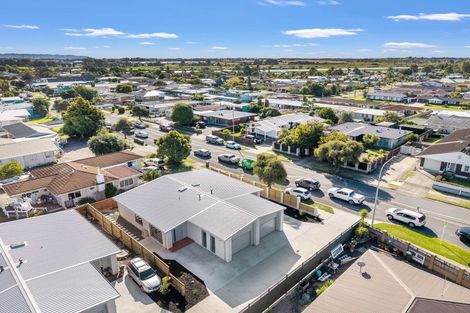 Photo of property in 2/11 Landing Road, Whakatane, 3120
