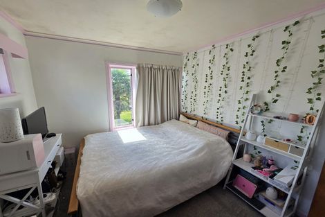 Photo of property in 521 East Coast Road, Murrays Bay, Auckland, 0630