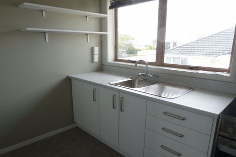 Photo of property in 1/744 Te Atatu Road, Te Atatu Peninsula, Auckland, 0610