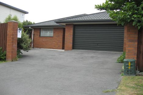 Photo of property in 2a Roche Avenue, Upper Riccarton, Christchurch, 8041