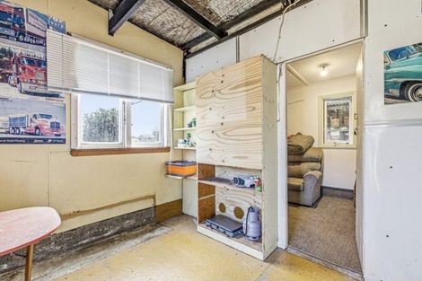 Photo of property in 25 Ruapehu Street, Castlecliff, Whanganui, 4501