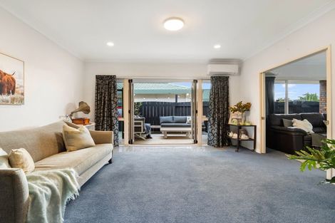 Photo of property in 152 Gravatt Road, Papamoa Beach, Papamoa, 3118