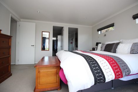 Photo of property in 6 Gulf Harbour Drive, Gulf Harbour, Whangaparaoa, 0930